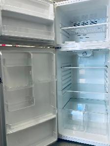 Frigidaire Compact Fridge, apartment size frost free model - Photo 2