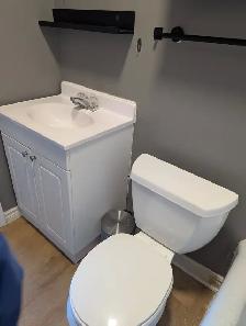Large One Bedroom - Photo 2