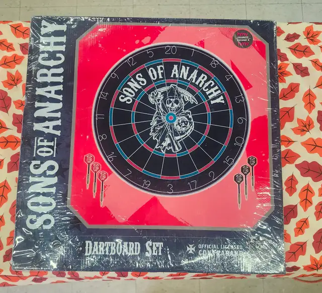 Sons of Anarchy Dartboard Set - Brand New (#7625)