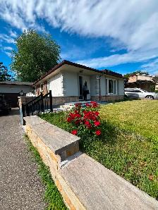 3-Bedroom House, MainFloor- Close to York University for Student