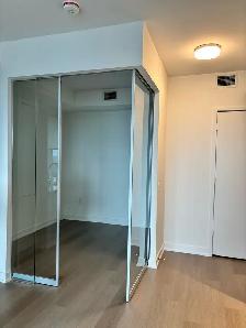 Brand New 2 Bedroom Apartment Square One (48th floor) - Photo 7