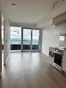 Brand New 2 Bedroom Apartment Square One (48th floor) - Photo 8