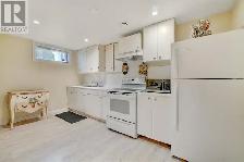 2 Bed, 2 Bath, Bsm’t suite – Utilities Incl - Photo 2