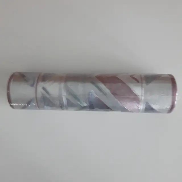 REVETEMENT NEUF MURAL AUTOCOLLANT ARGENT LILAS DE 7'HAUT: $10.00