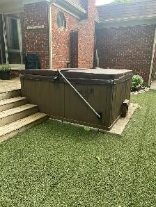 FREE HOT TUB - Photo 2