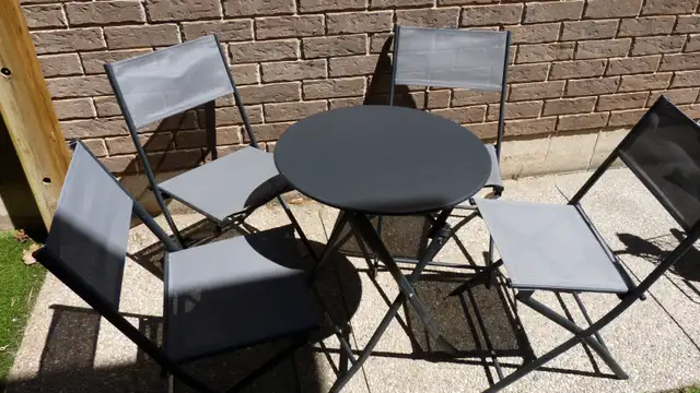 Patio Table & Chairs Set