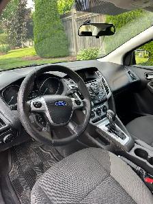 2014 Ford Focus – Vibrant Red – Certified/Safety Included - Photo 3