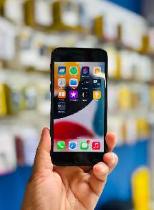 iPhone 7 32gb (Store Warranty) - Photo 2
