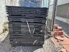 Used Black Plastic Pallets 43.5x43.5in - Photo 3