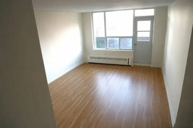 Grandravine 1 Bed Condo - In-Unit Laundry, Parking, Balcony