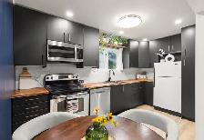 Tastefully remodelled 3bdrm   den w/ 22x22 double garage - Photo 6