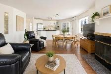 Condo 4½ rénové – 2 chambres | RDC | 2 stationnements | Secteur