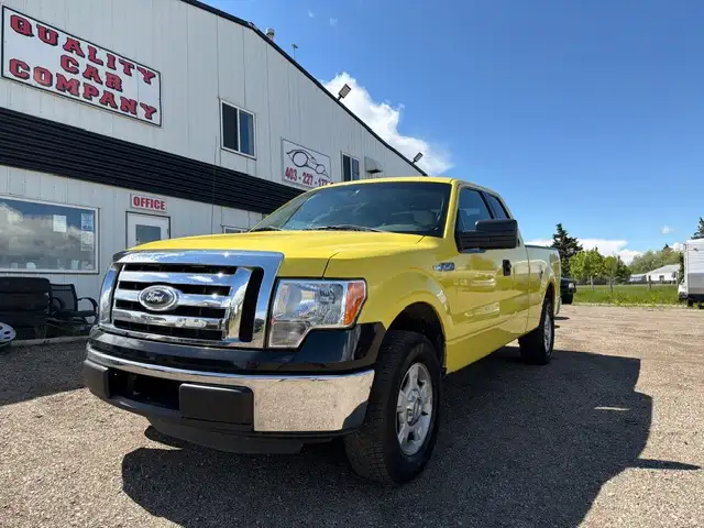 2012 Ford F-150 STX RWD- WARRANTY INC, NO ACCIDENTS, ONE OWNER,