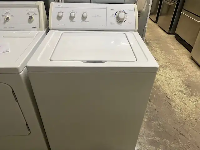 Laveuse seule traditionnelle blanche Whirlpool