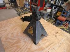Axle Stand