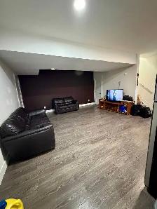 2bedroom basement - Photo 2