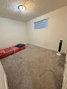 2bedroom basement - Photo 4