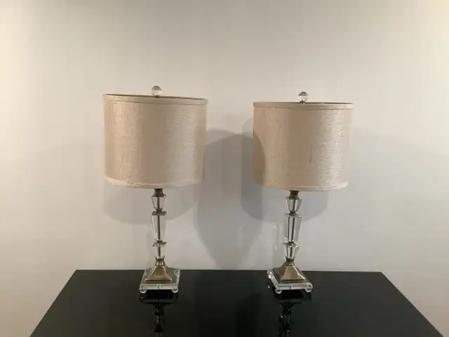2 Lamps for night tables