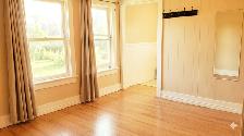 (DOWNTOWN) Spacious 2 Bedrooms Apartment! Unfurnished!