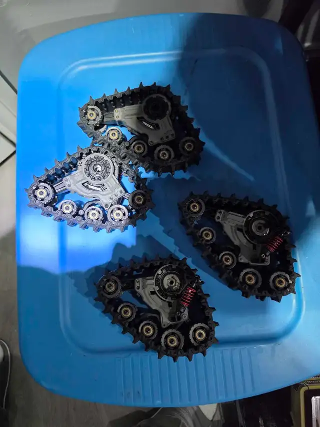 TRAXXAS TRAXX NEW AGRESSIVE TREAD