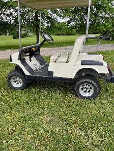 Yamaha Lifted Gas Golf Cart Four Stroke - Photo 2