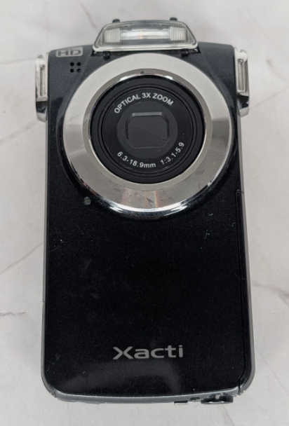 Sanyo Xacti HD MPEG-4 AVC/H.264 Camcorder Camera