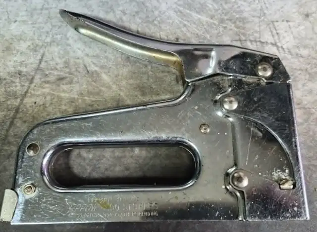 VINTAGE ARROW T50P HEAVY-DUTY STAPLE GUN – WORKING – $15