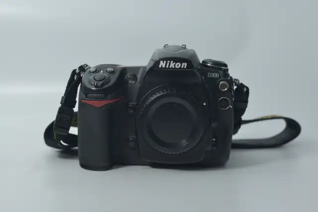Nikon D300 Body Only ID C-1133