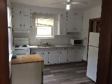 ROOM AVAILABLE FOR RENT - STUDENTS! $800 - Photo 6