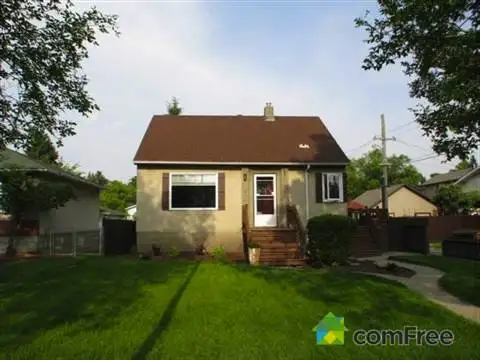 Full House, 3 Bedrooms, 2 bath., Air Conditioning, Pet Friendly.