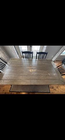 Kitchen table, chairs and bench - Photo 7