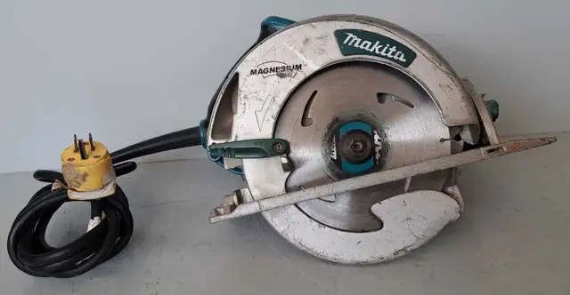 8 1/4' Makita Circular Saw 5008MG (29135811)