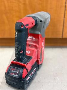 Milwaukee 2912-22 M18 FUEL 1' SDS Plus Rotary Hammer Kit - $399 - Photo 4
