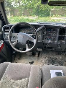 2006 Chevy Silverado 2500 HD Truck - Photo 6