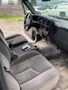 2006 Chevy Silverado 2500 HD Truck - Photo 7
