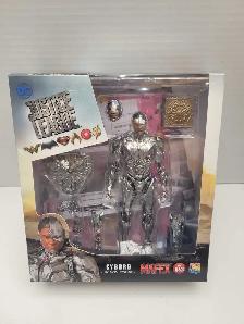 Mafex Cyborg Justice League Figure No 63