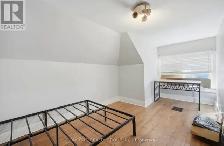 one bedroom plus den private room - Photo 2