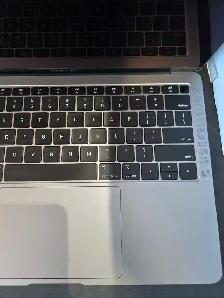 (ROUGH) 2019 MACBOOK AIR - Photo 2