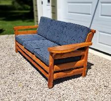 VINTAGE PINE COTTAGE COUCH - WIARTON FURNITURE - Photo 2