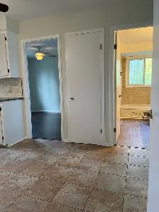 Private, clean & cozy 2BDR in law-suite for rent - Photo 4