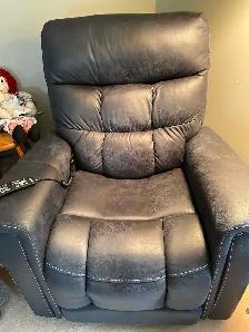 Pride Viva Lift & Reckine Chair
