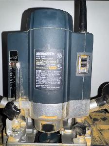 Router table with plunge router - Photo 2