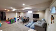 Spacious 2 LARGE BEDROOMS Basement Apt for Rent - MAVIS/EGLINTON - Photo 2