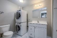 Spacious 2 LARGE BEDROOMS Basement Apt for Rent - MAVIS/EGLINTON - Photo 8