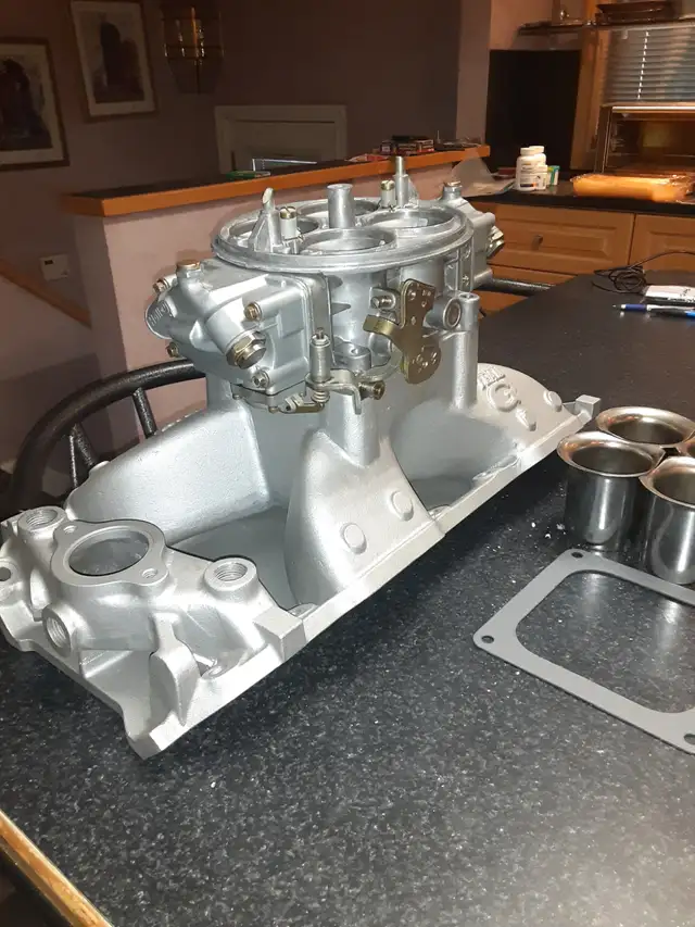 Holley 1050 Dominator and Weiand Intake Combo