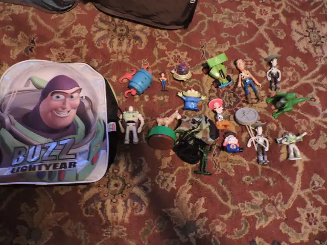 15 figurines de Toys Story avec Pack-Sac