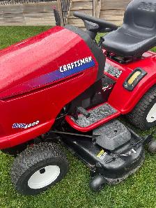 54" Craftsman DGT6000 riding lawn tractor - Photo 5