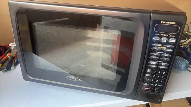 PANASONIC DIMENSION 4 GENIUS MICROWAVE WITH INVERTER CONVECTION