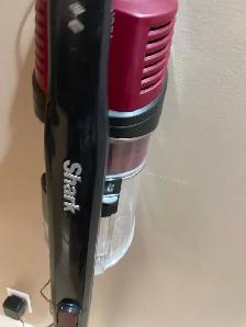Shark chargeable vacuum for sale - Photo 3