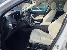 2018 Jaguar F-Pace 25t AWD Prestige  Nav / Sunroof / LTH / Rear - Photo 17